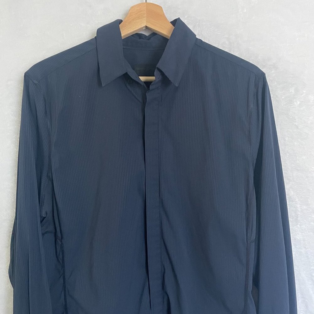 Lululemon Mens Button Down Blue Striped Long Sleeve Stretch Athletic Fit Shirt - Picture 2 of 15